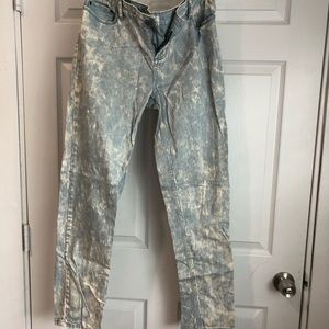 FOREVER 21: Acid Wash Denim